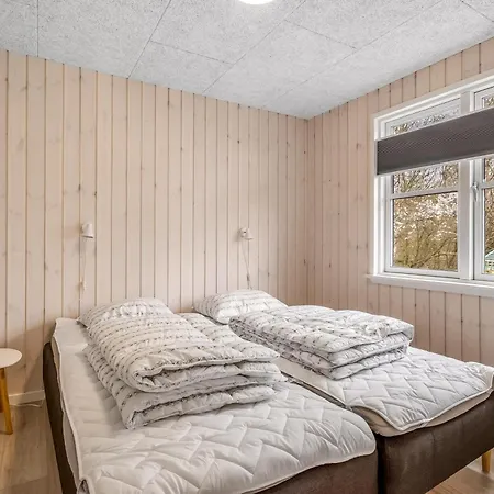 7002 Holiday home *