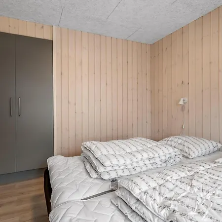 7002 Holiday home *