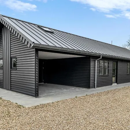 7002 Holiday home *